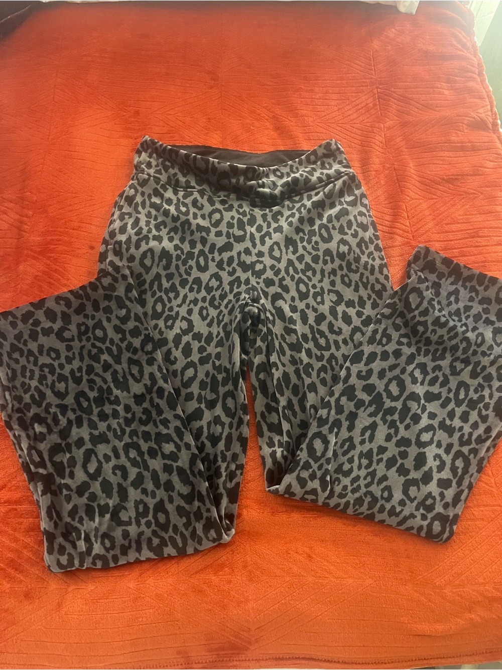 Cuddl Duds Kids Gray and Black Leopard Print Leggings